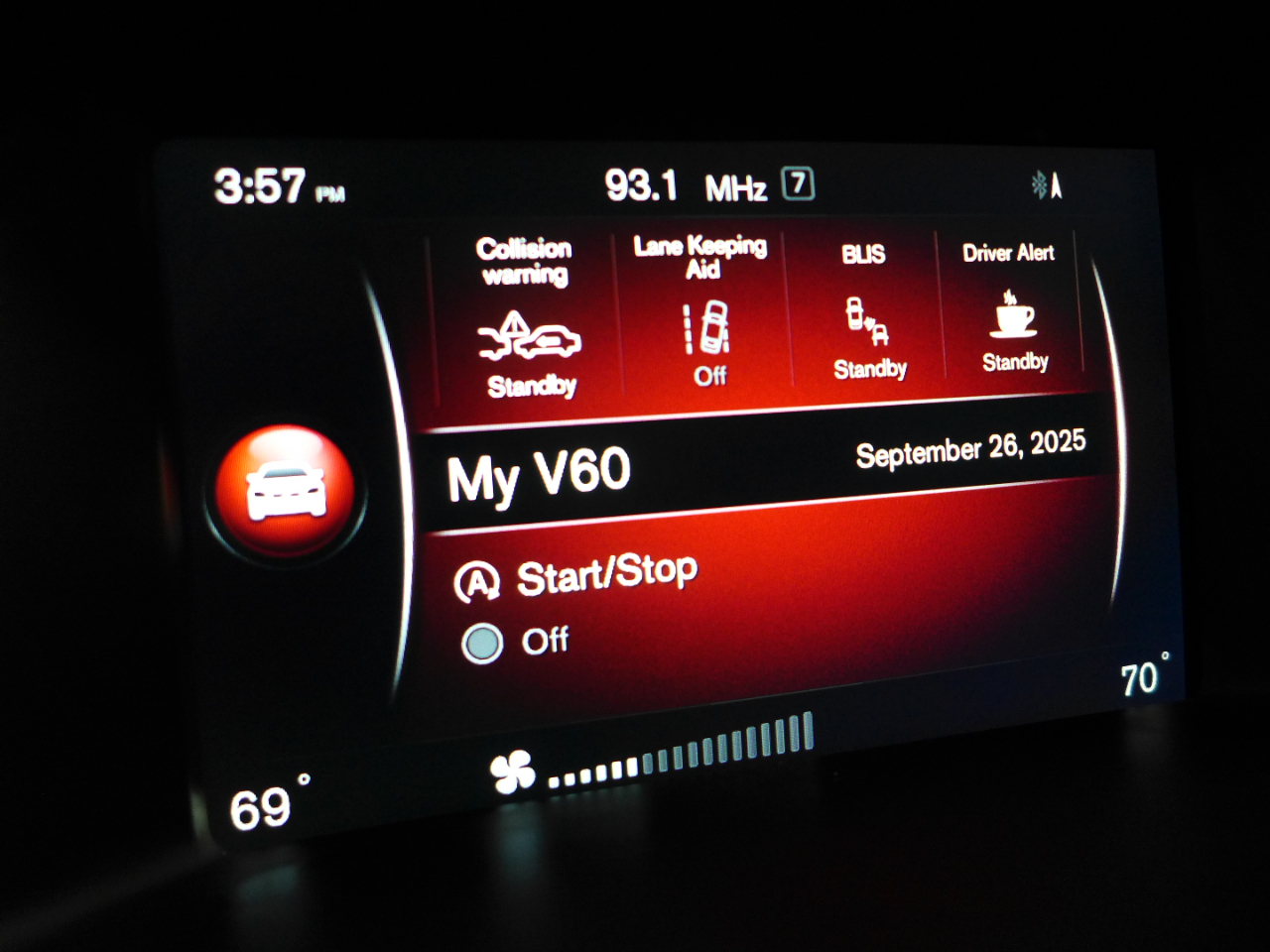 2017 Volvo V60 Platinum R-Design photo 29