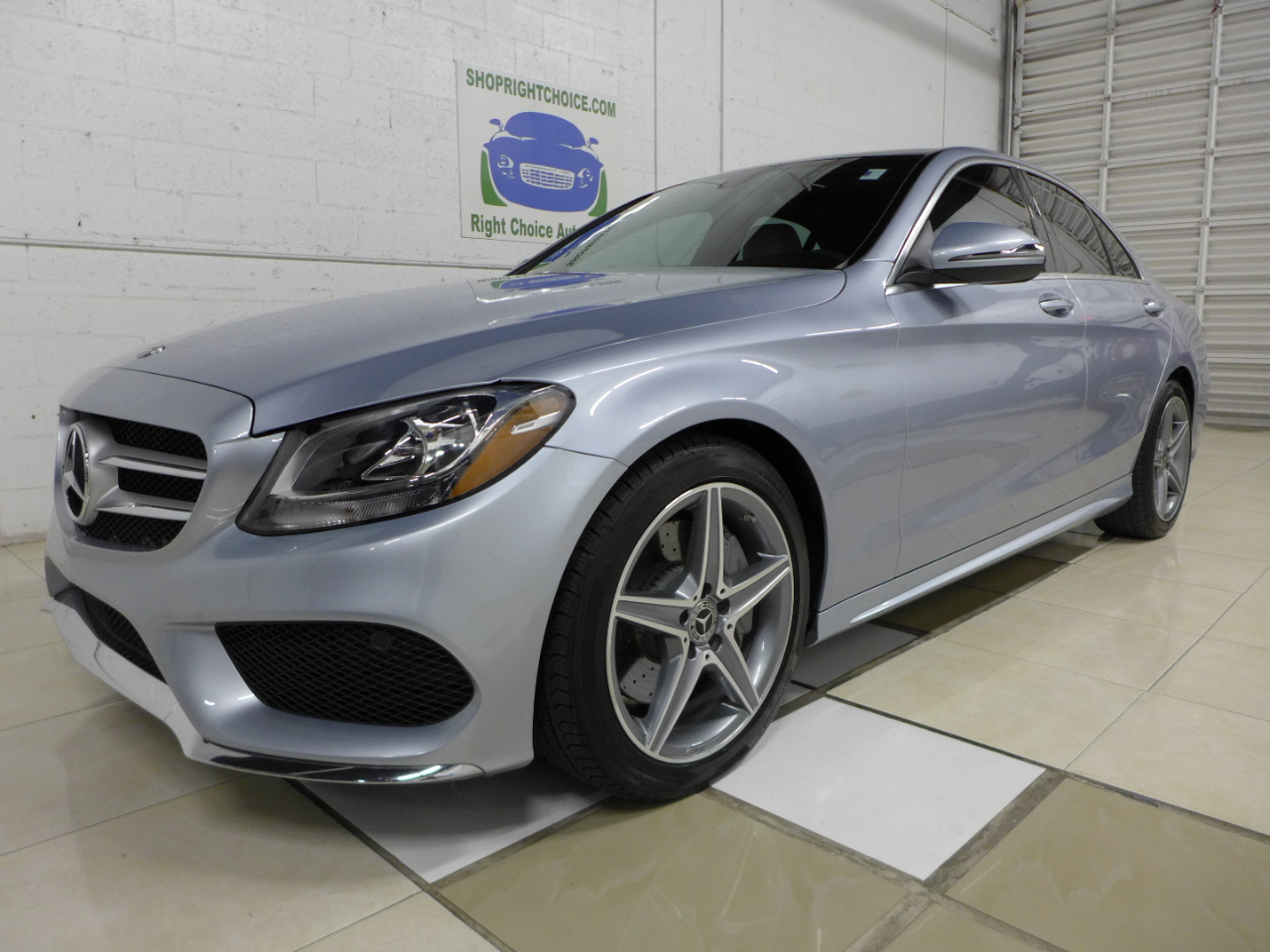 2018 Mercedes Benz C 300 Sedan photo 2