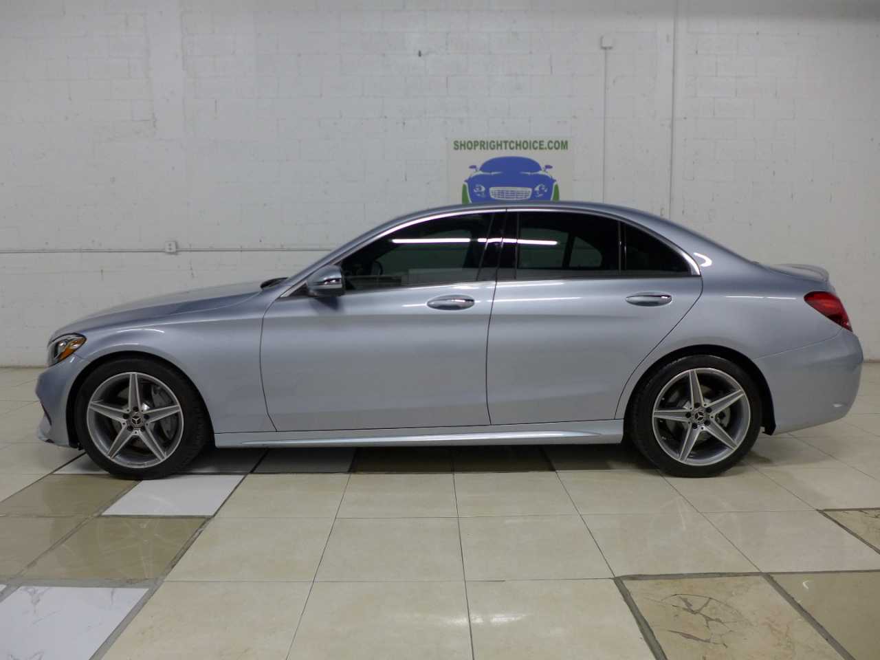 2018 Mercedes Benz C 300 Sedan photo 4