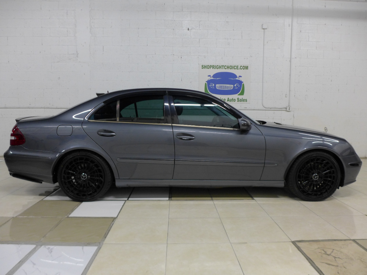 2006 Mercedes Benz E photo 3