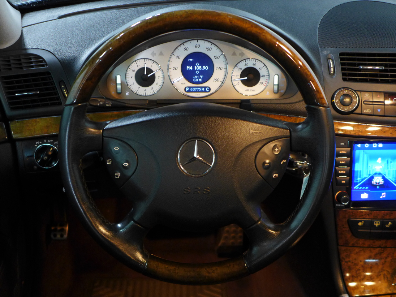 2006 Mercedes Benz E photo 12