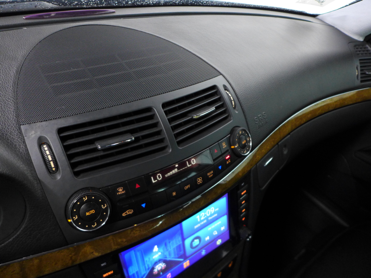 2006 Mercedes Benz E photo 14