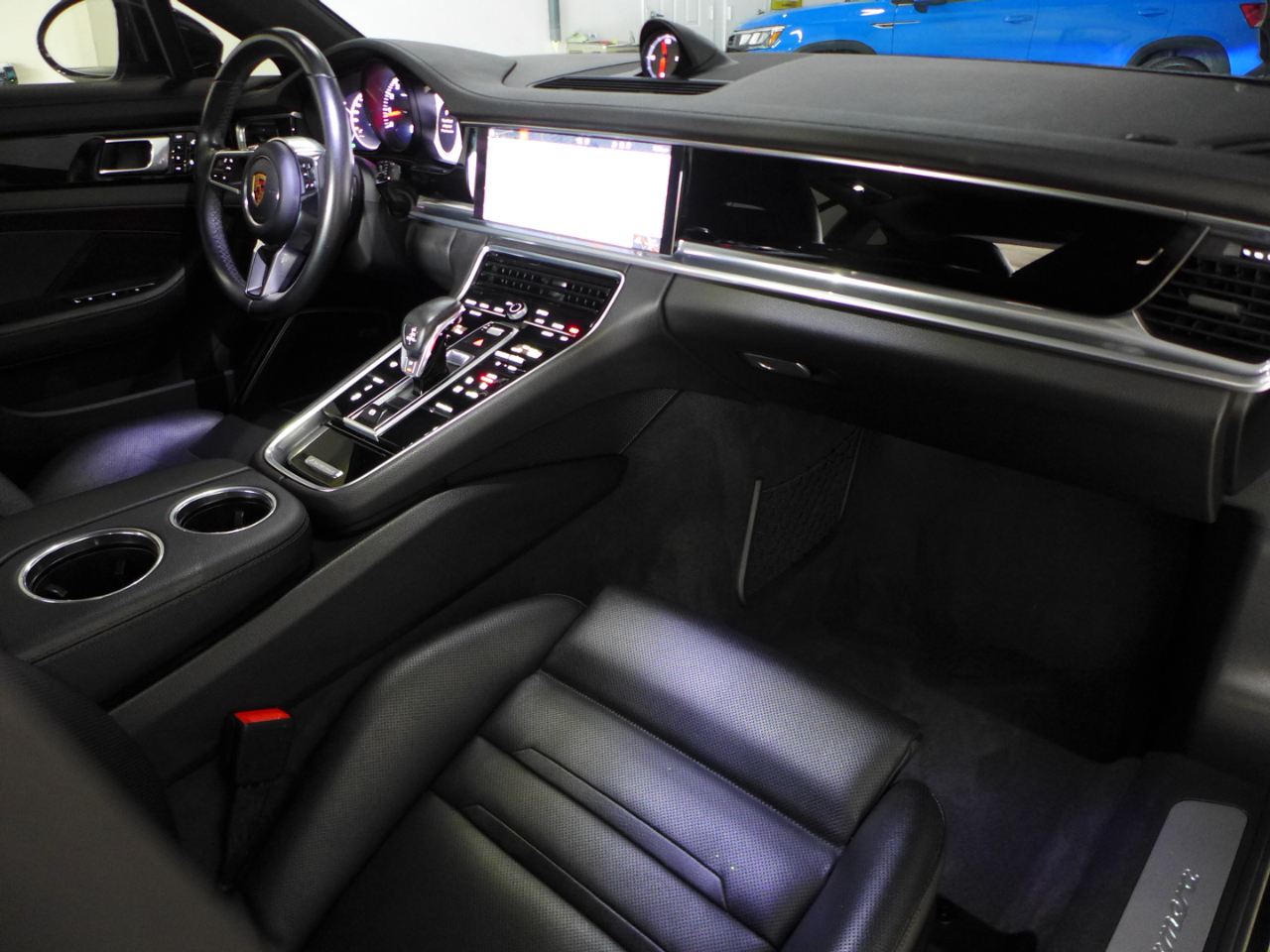 Porsche Panamera 4dr HB 2018