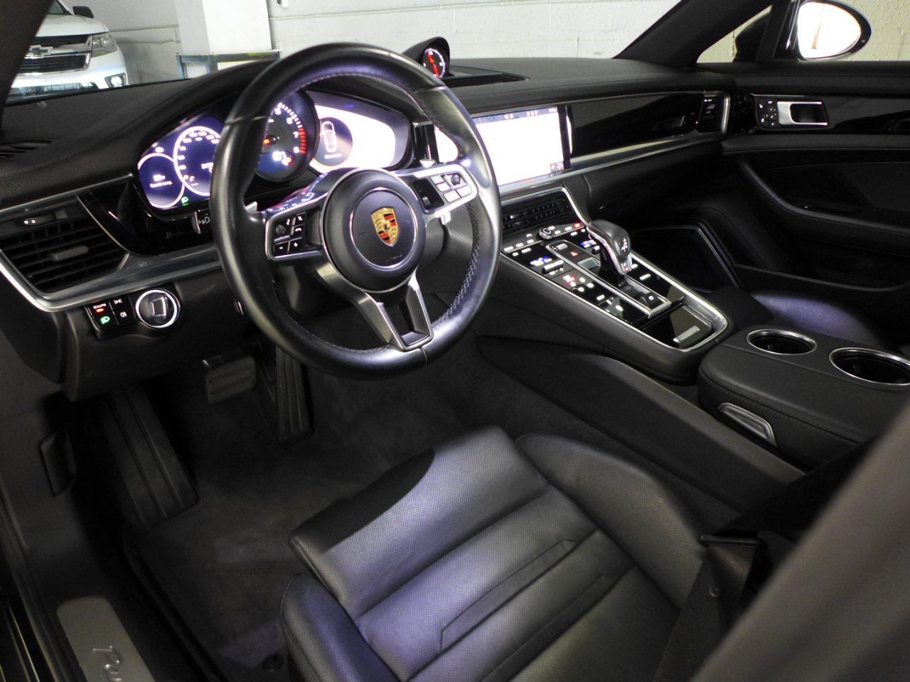 Porsche Panamera 4dr HB 2018