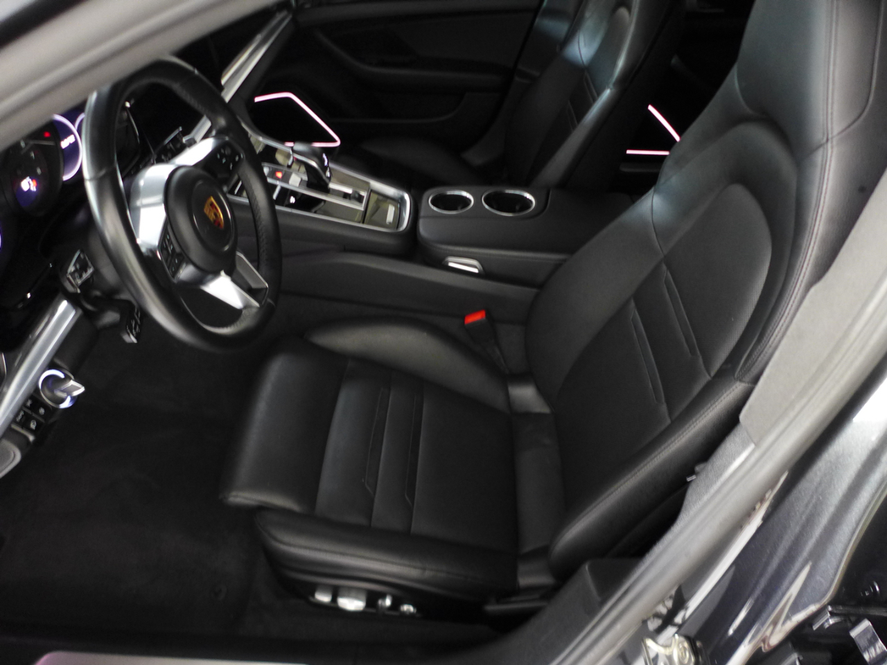 Porsche Panamera 4dr HB 2018