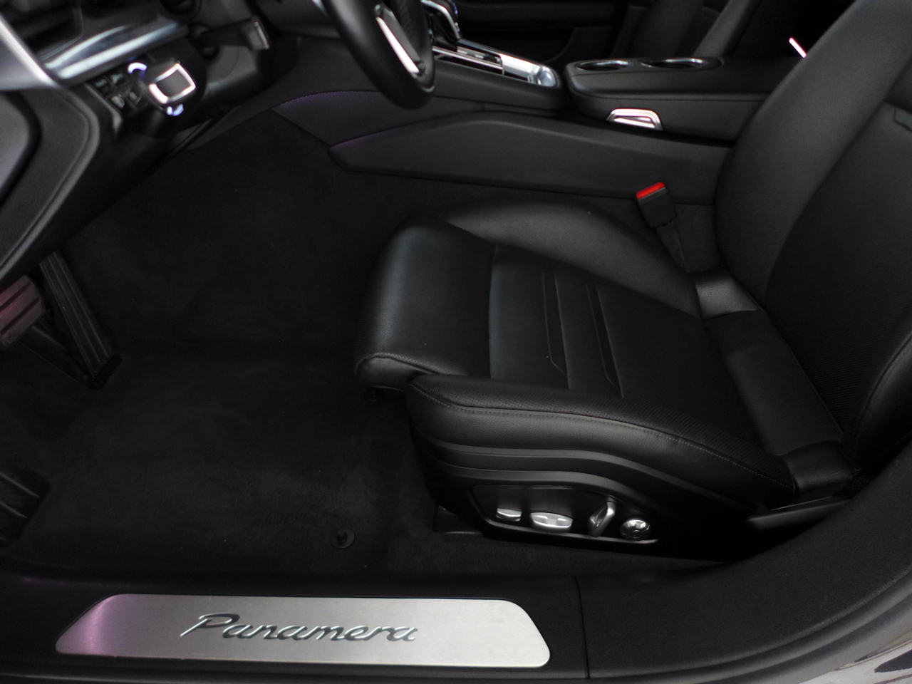 Porsche Panamera 4dr HB 2018