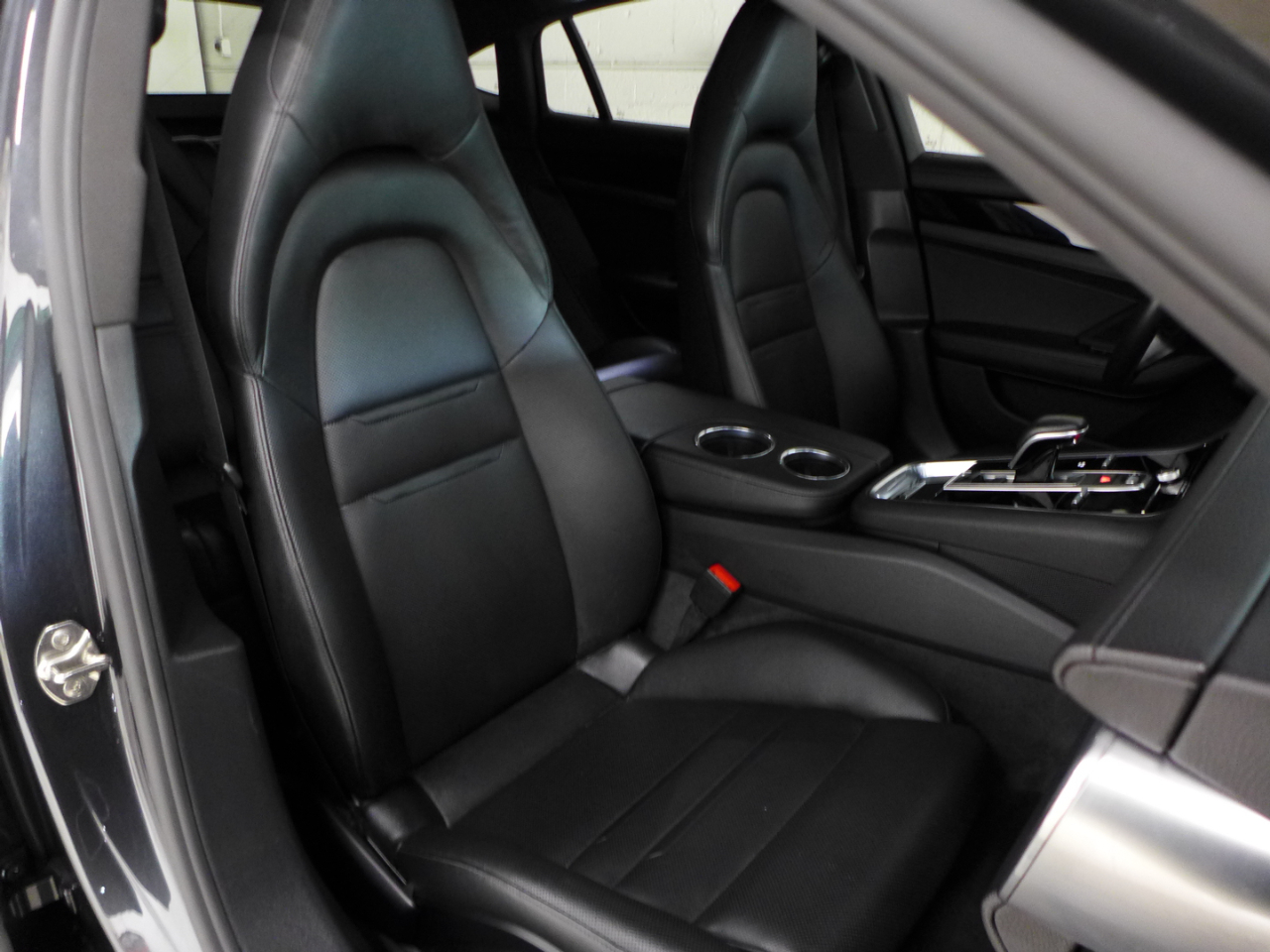 Porsche Panamera 4dr HB 2018