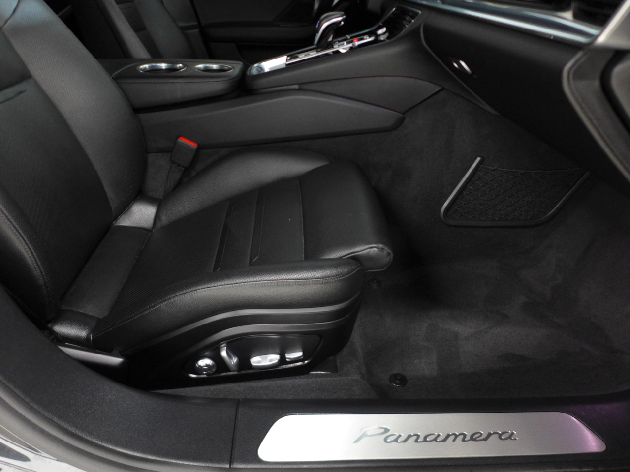 Porsche Panamera 4dr HB 2018