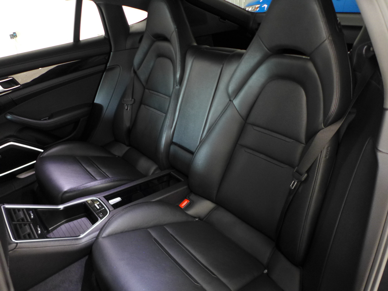 Porsche Panamera 4dr HB 2018