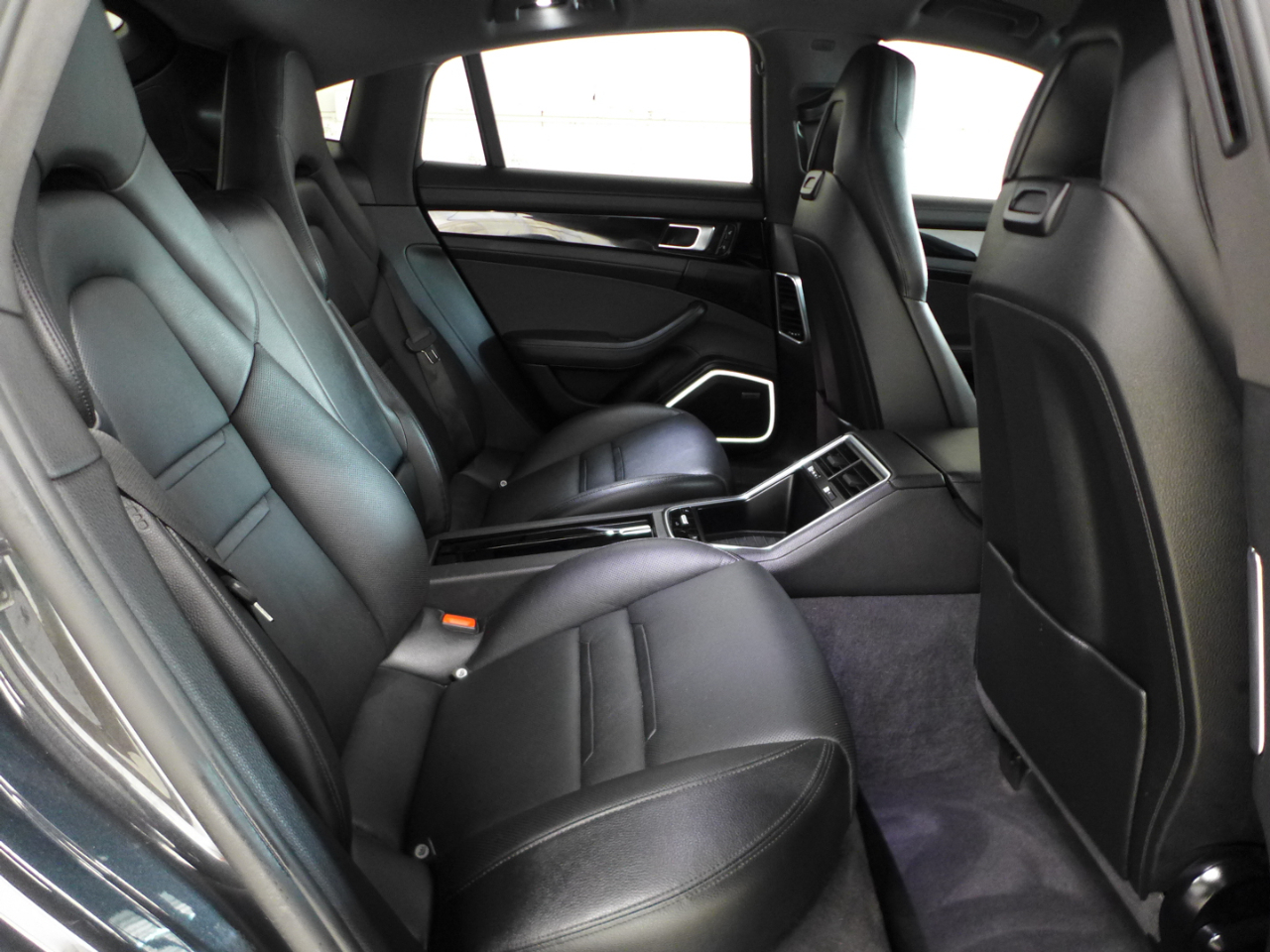 Porsche Panamera 4dr HB 2018