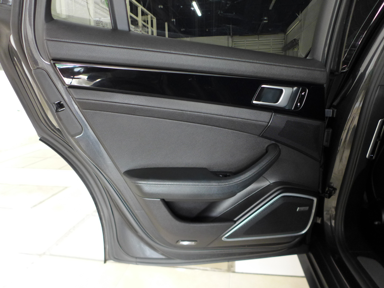 Porsche Panamera 4dr HB 2018