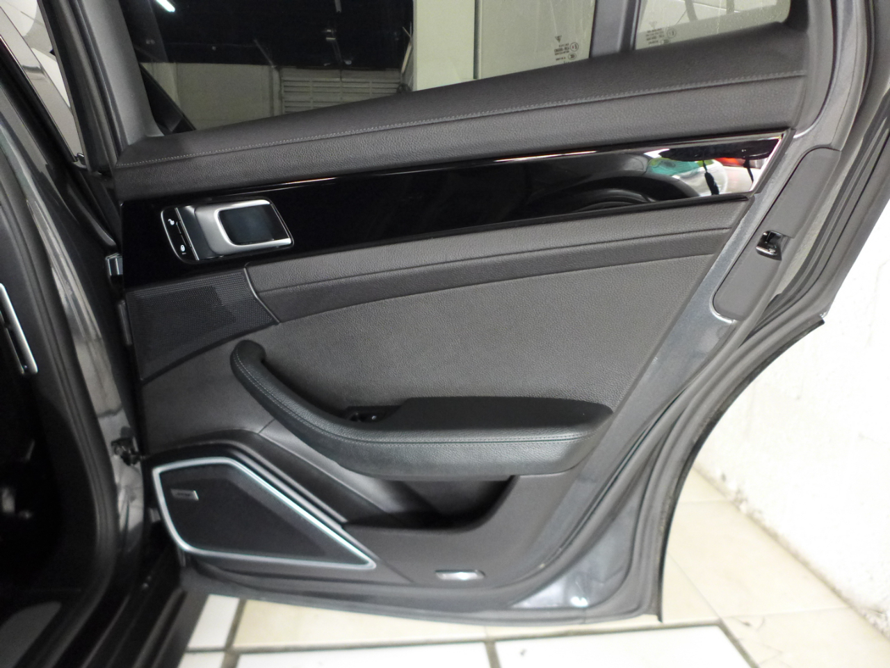 Porsche Panamera 4dr HB 2018