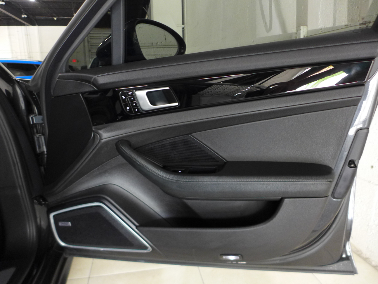 Porsche Panamera 4dr HB 2018