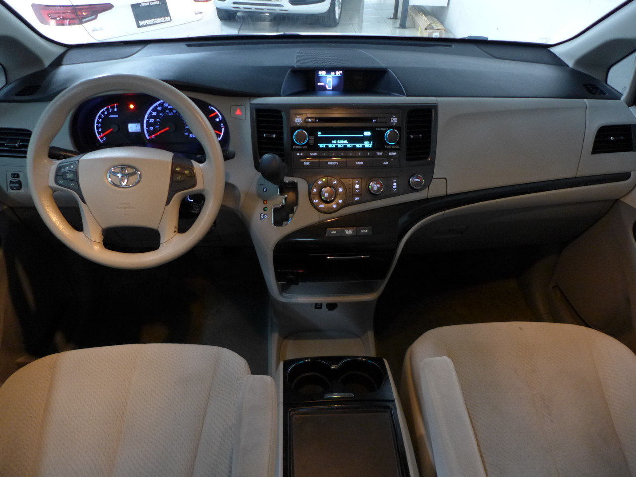 Toyota Sienna LE FWD 8-Passenger V6 2012