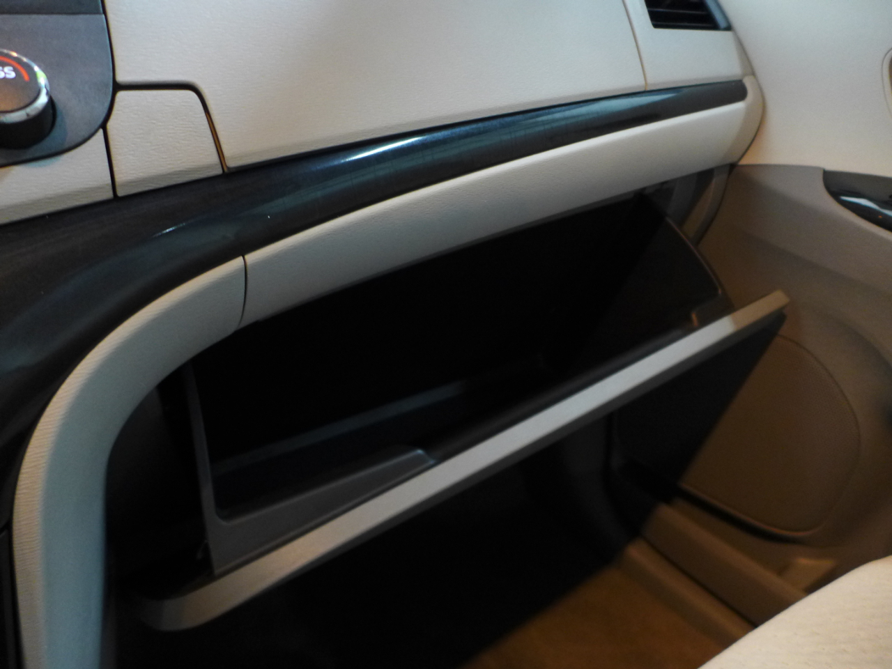 Toyota Sienna LE FWD 8-Passenger V6 2012