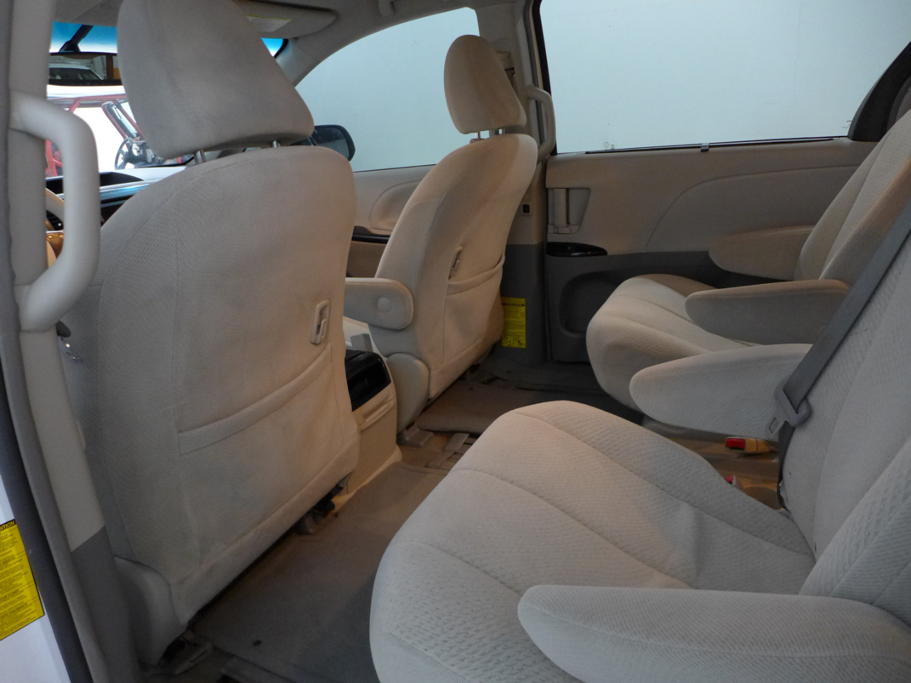 Toyota Sienna LE FWD 8-Passenger V6 2012