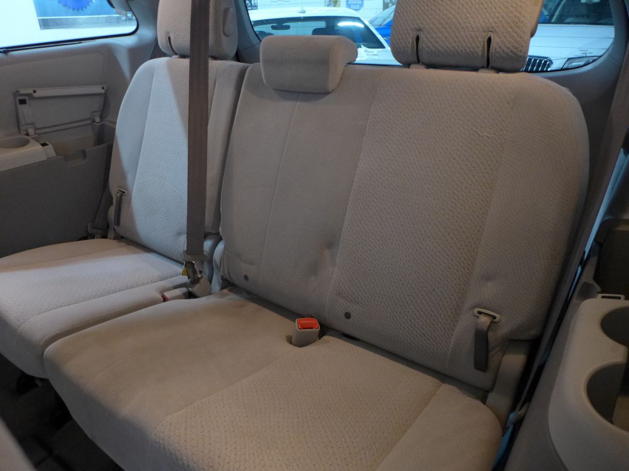 Toyota Sienna LE FWD 8-Passenger V6 2012