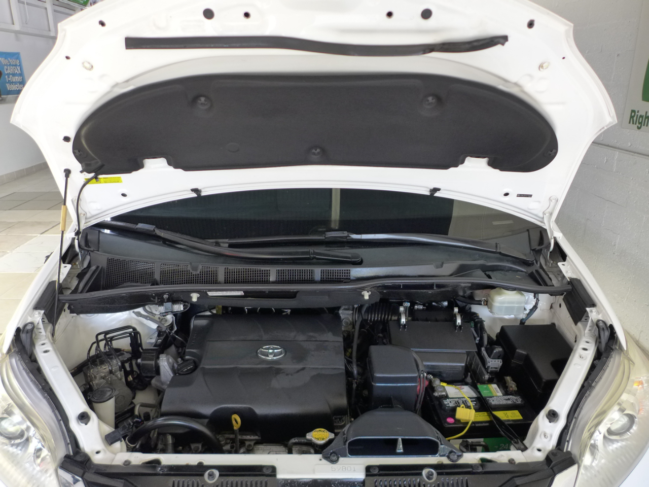 Toyota Sienna LE FWD 8-Passenger V6 2012