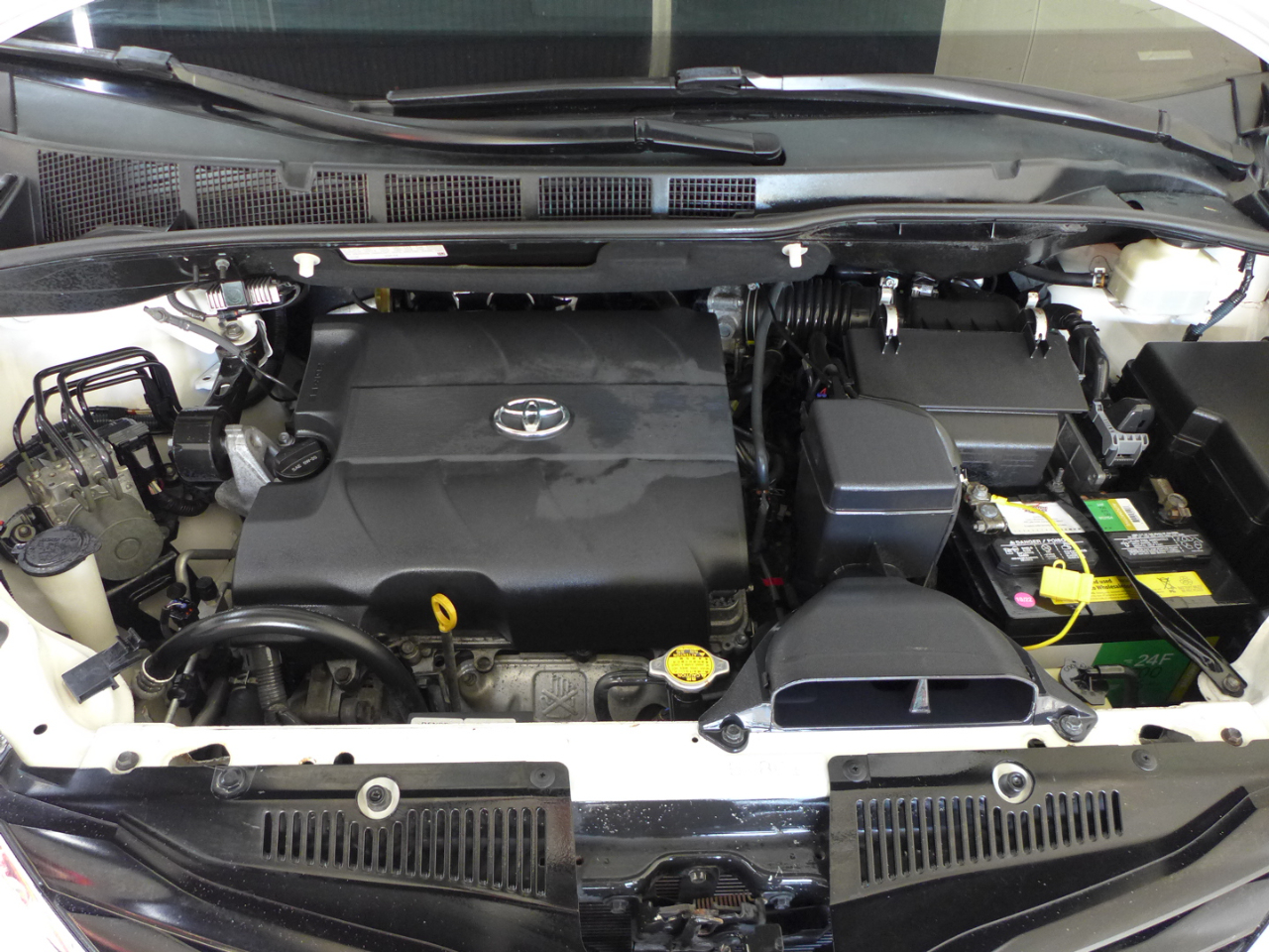 Toyota Sienna LE FWD 8-Passenger V6 2012