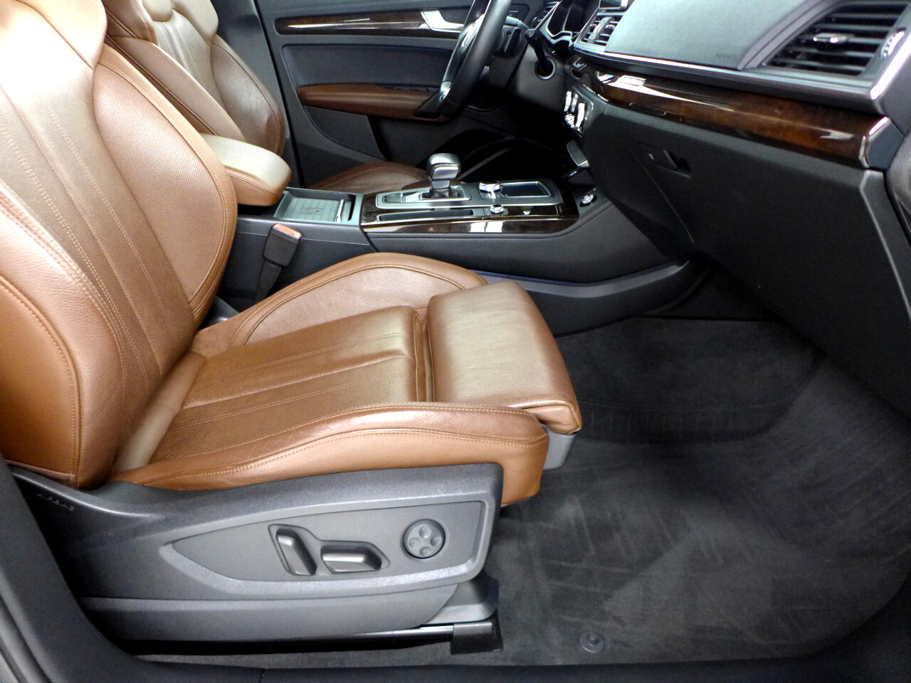 Audi Q5 2.0T Premium Plus quattro 2019