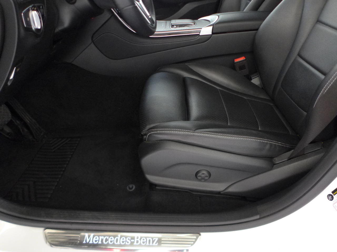 Mercedes-Benz GLC-Class GLC300 2020