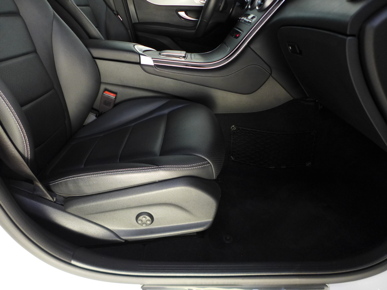 Mercedes-Benz GLC-Class GLC300 2020