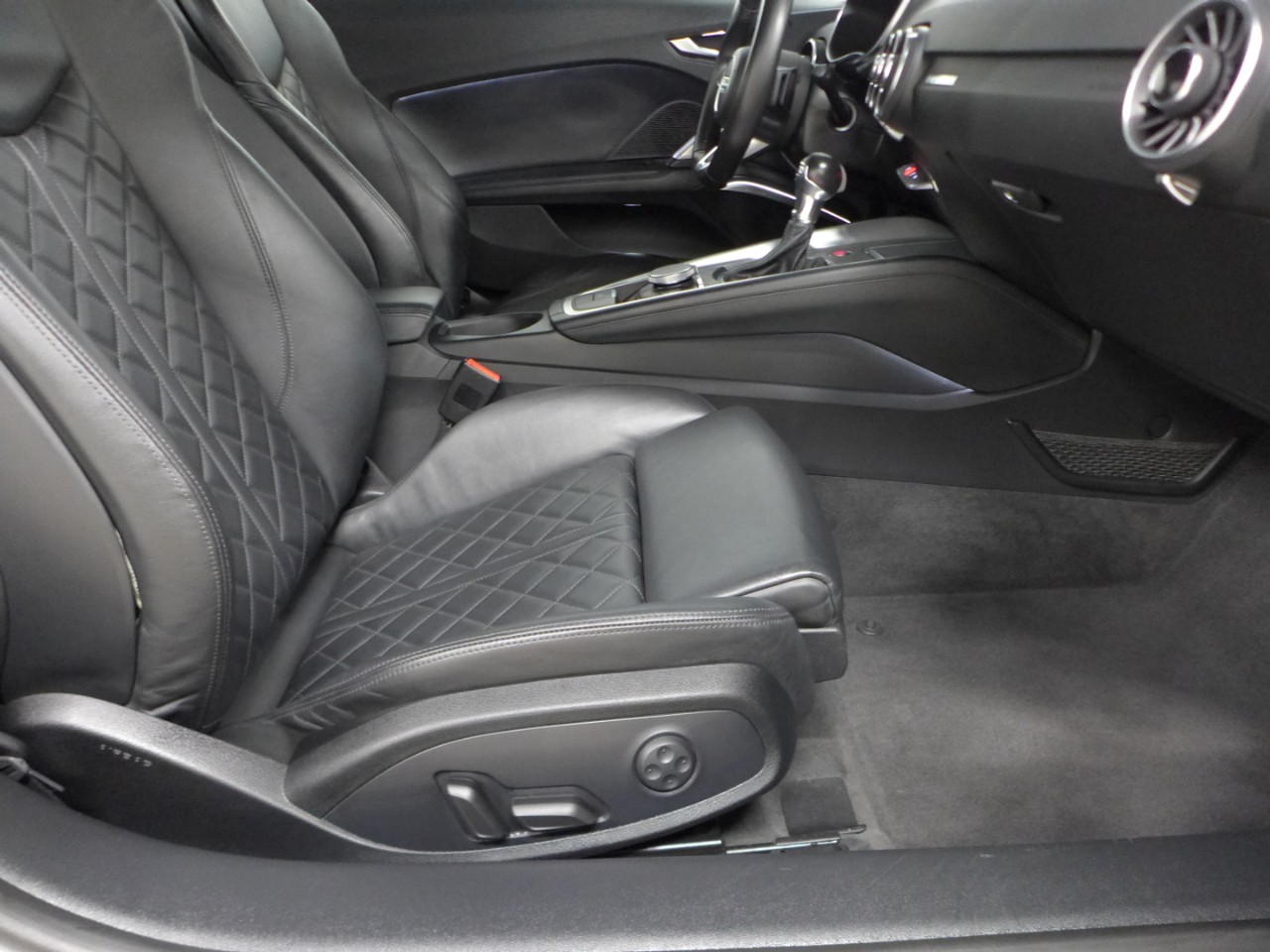 Audi TT 2.0T Coupe quattro 2016