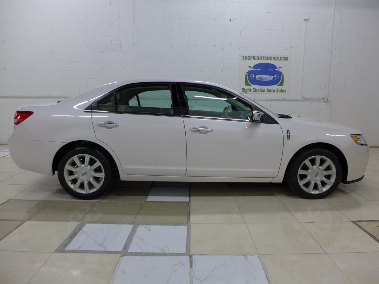 Lincoln MKZ FWD 2011