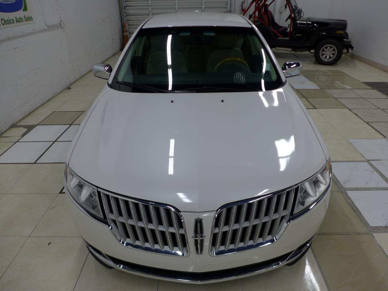 Lincoln MKZ FWD 2011