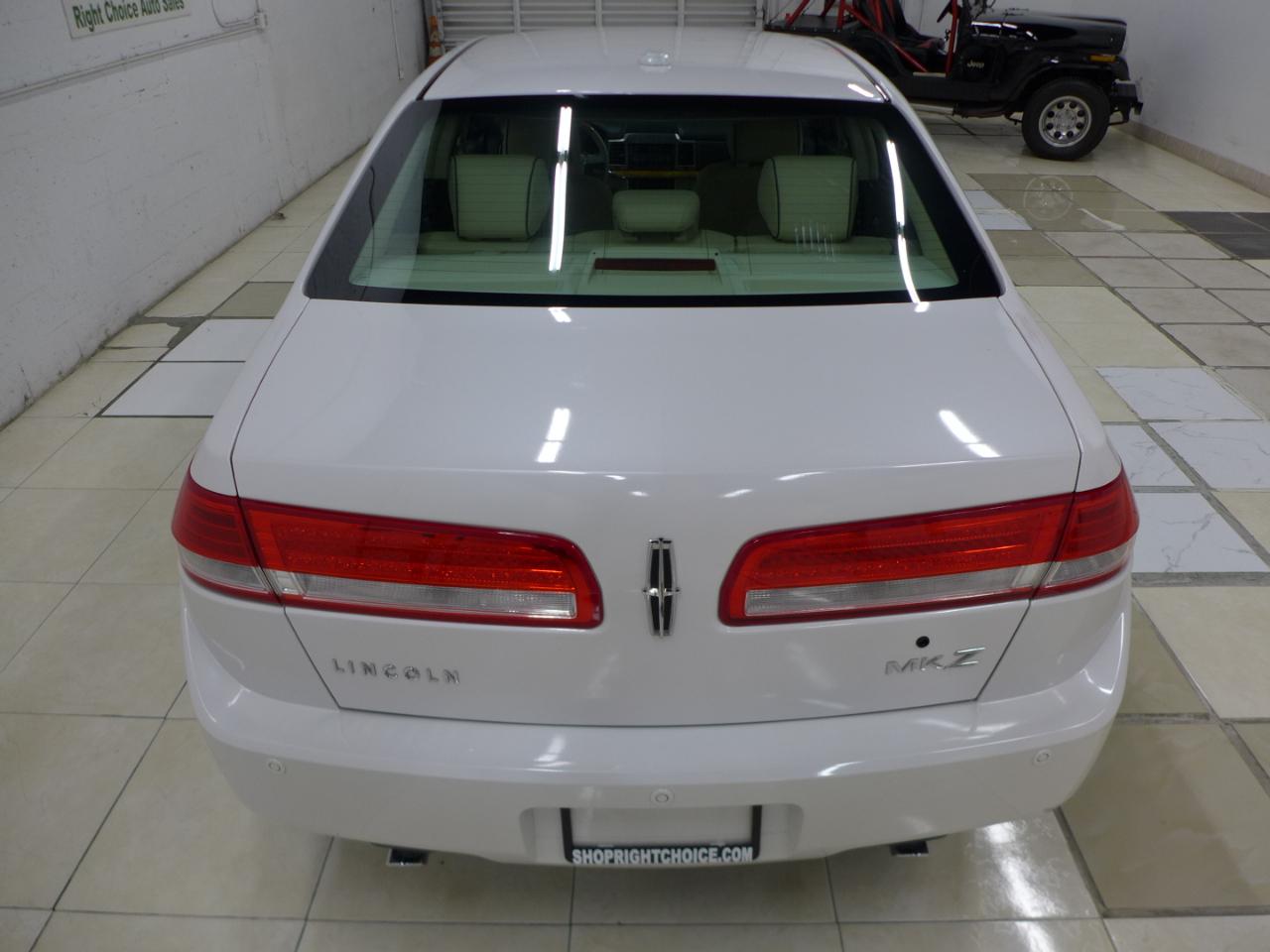 Lincoln MKZ FWD 2011