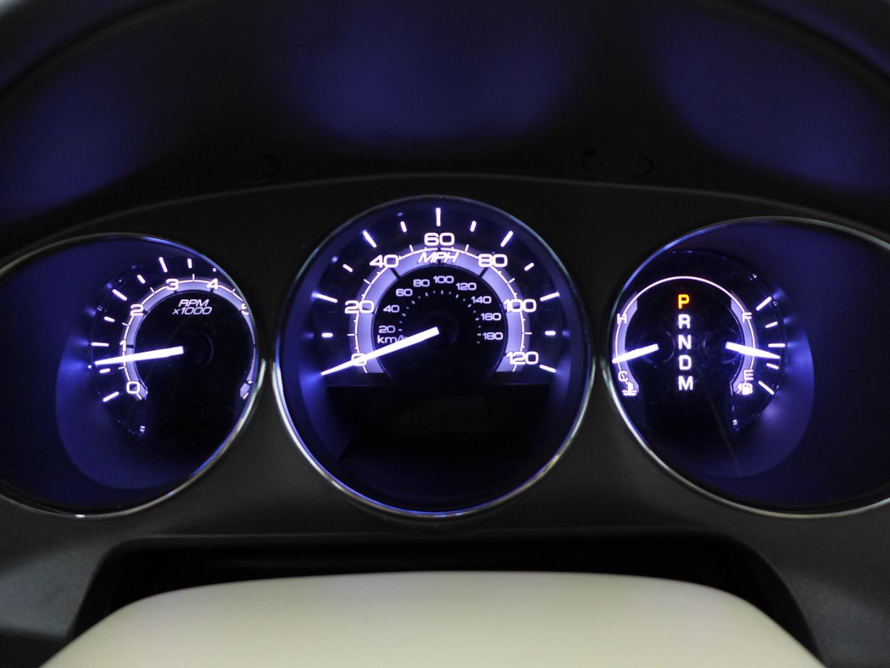 Lincoln MKZ FWD 2011