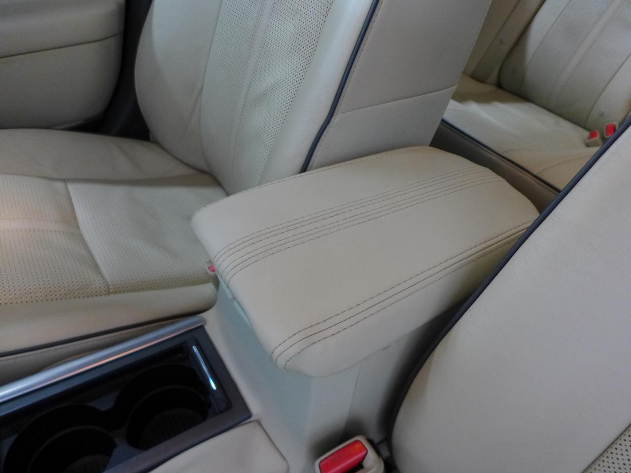 Lincoln MKZ FWD 2011