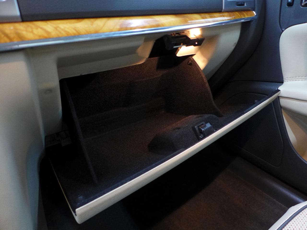 Lincoln MKZ FWD 2011