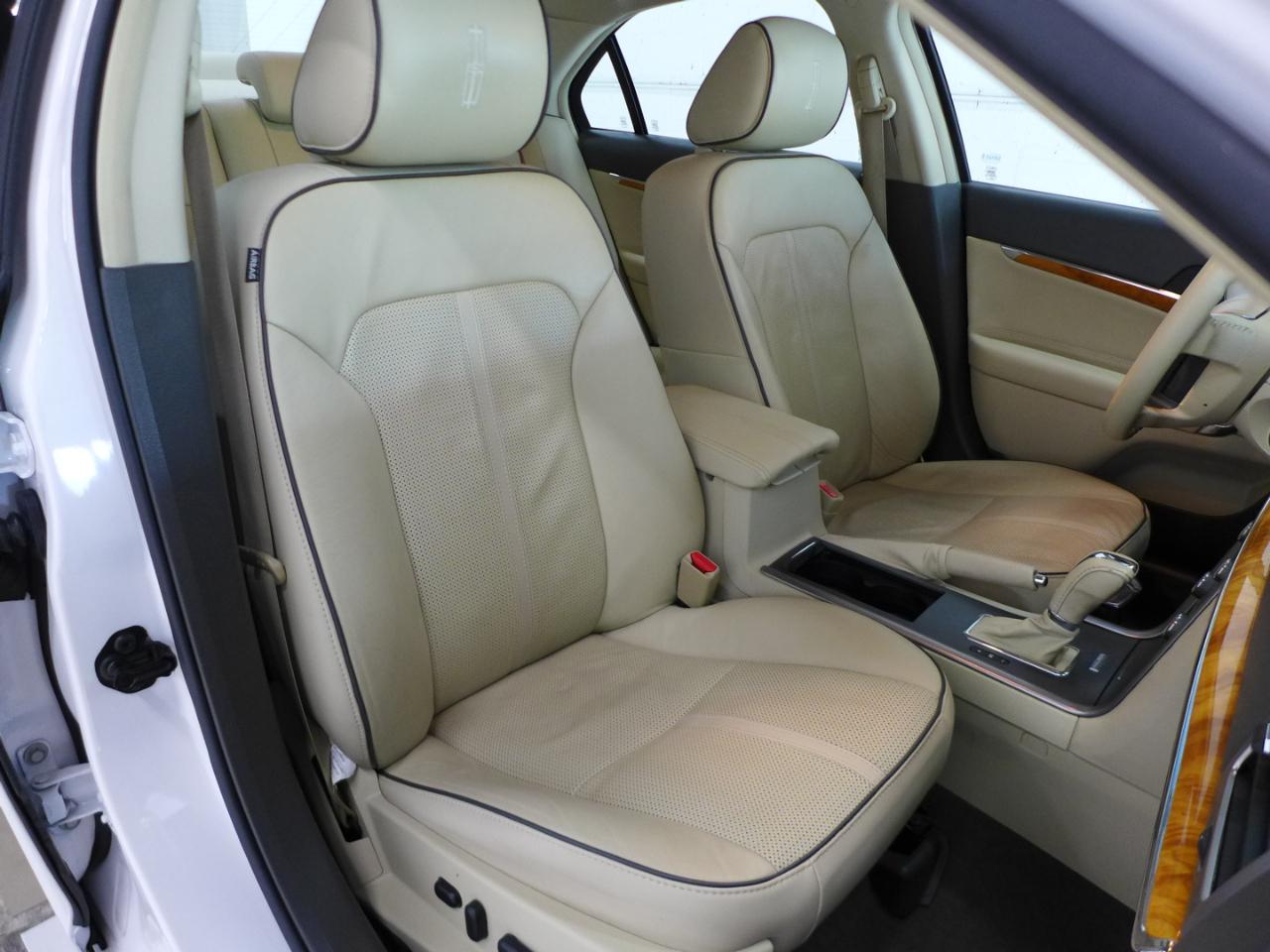 Lincoln MKZ FWD 2011