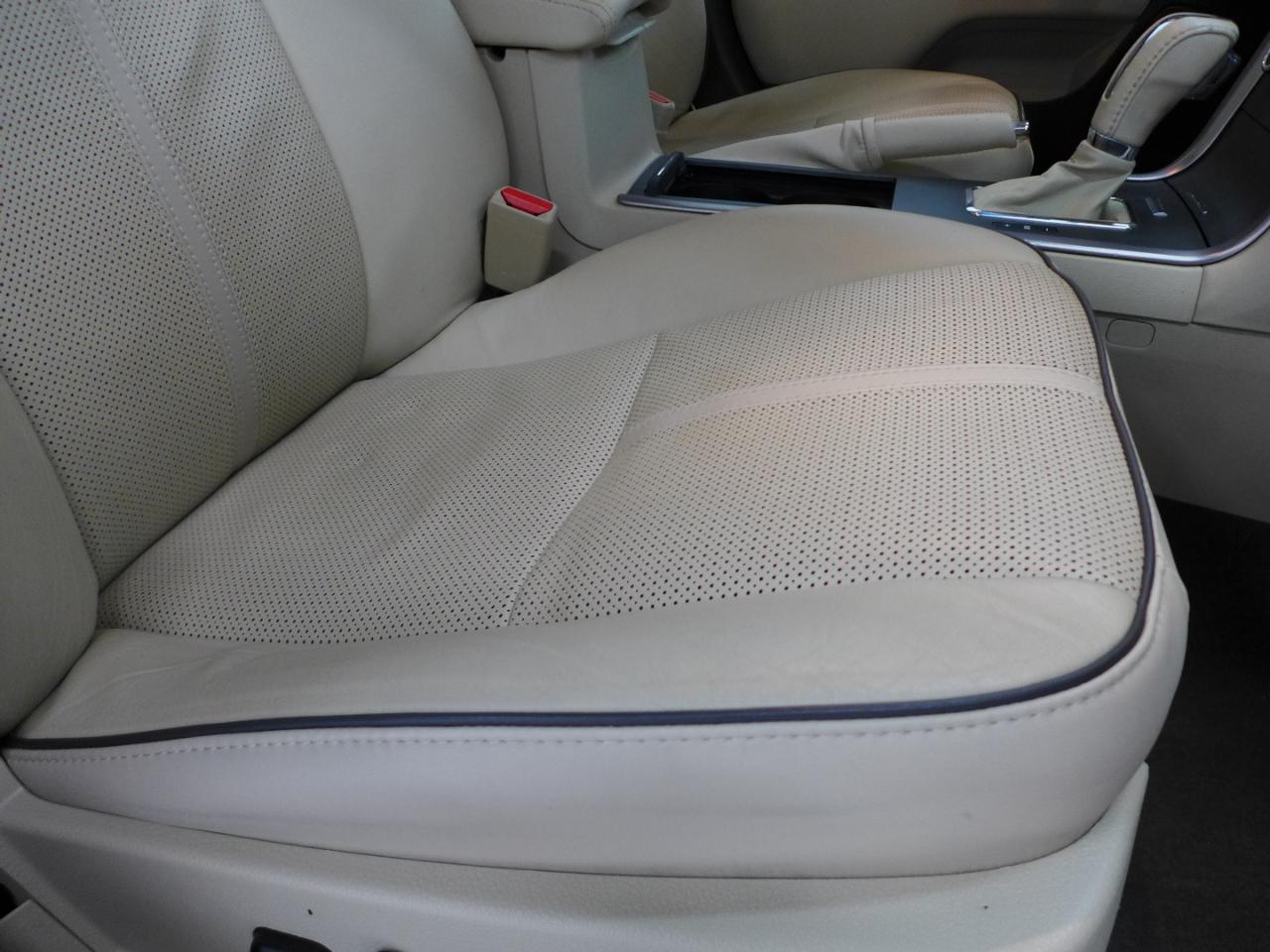 Lincoln MKZ FWD 2011