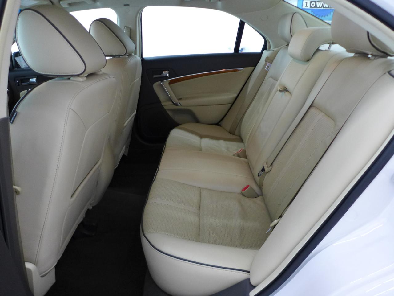 Lincoln MKZ FWD 2011