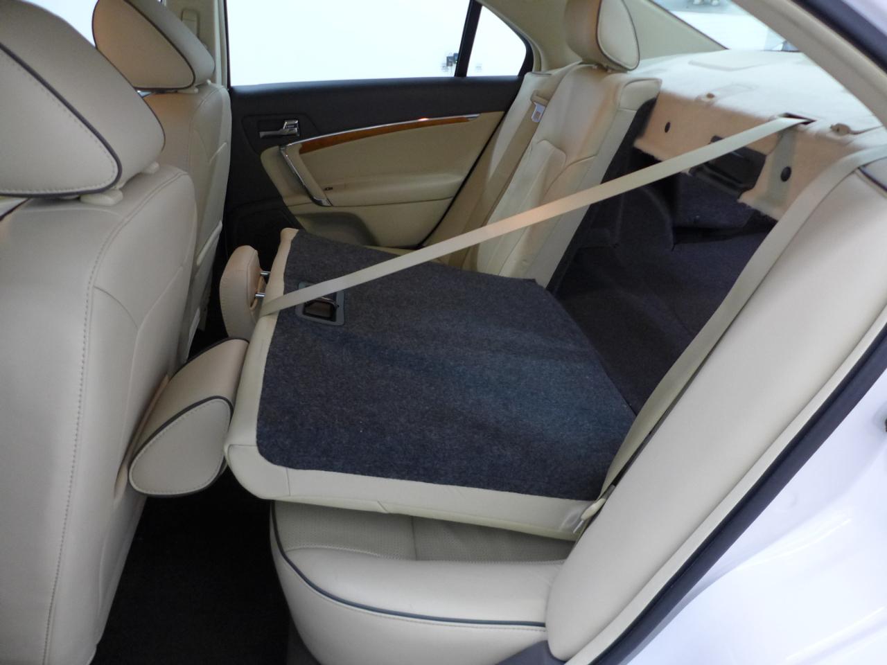 Lincoln MKZ FWD 2011