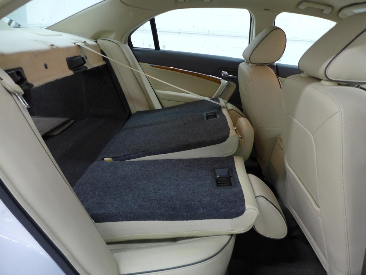 Lincoln MKZ FWD 2011