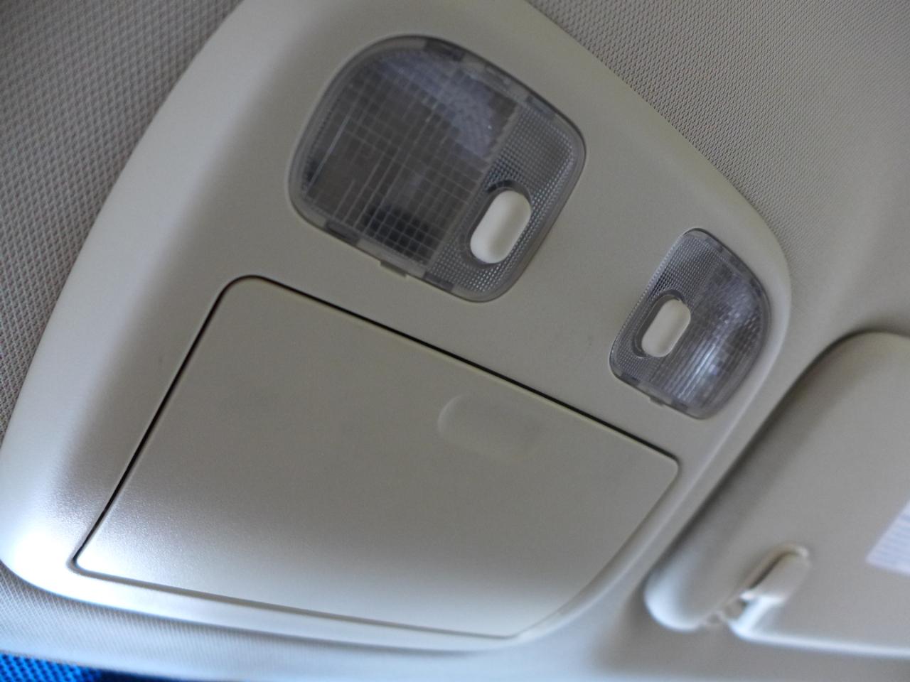 Lincoln MKZ FWD 2011