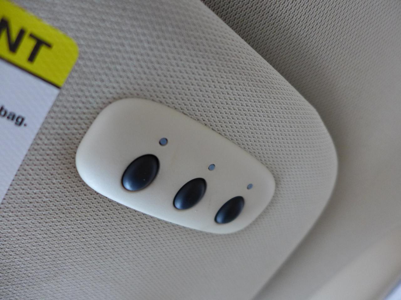 Lincoln MKZ FWD 2011