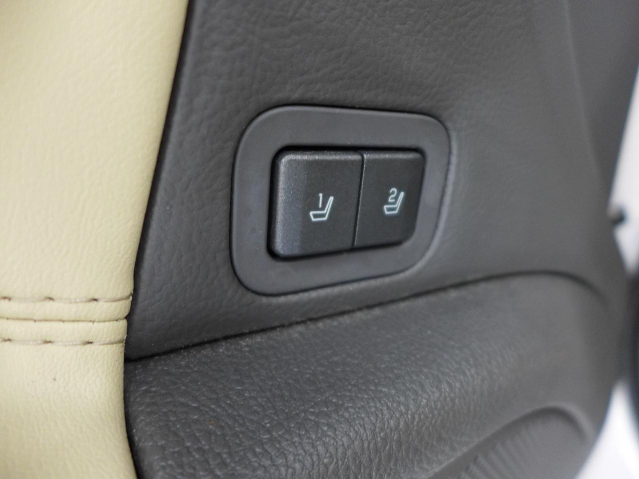 Lincoln MKZ FWD 2011