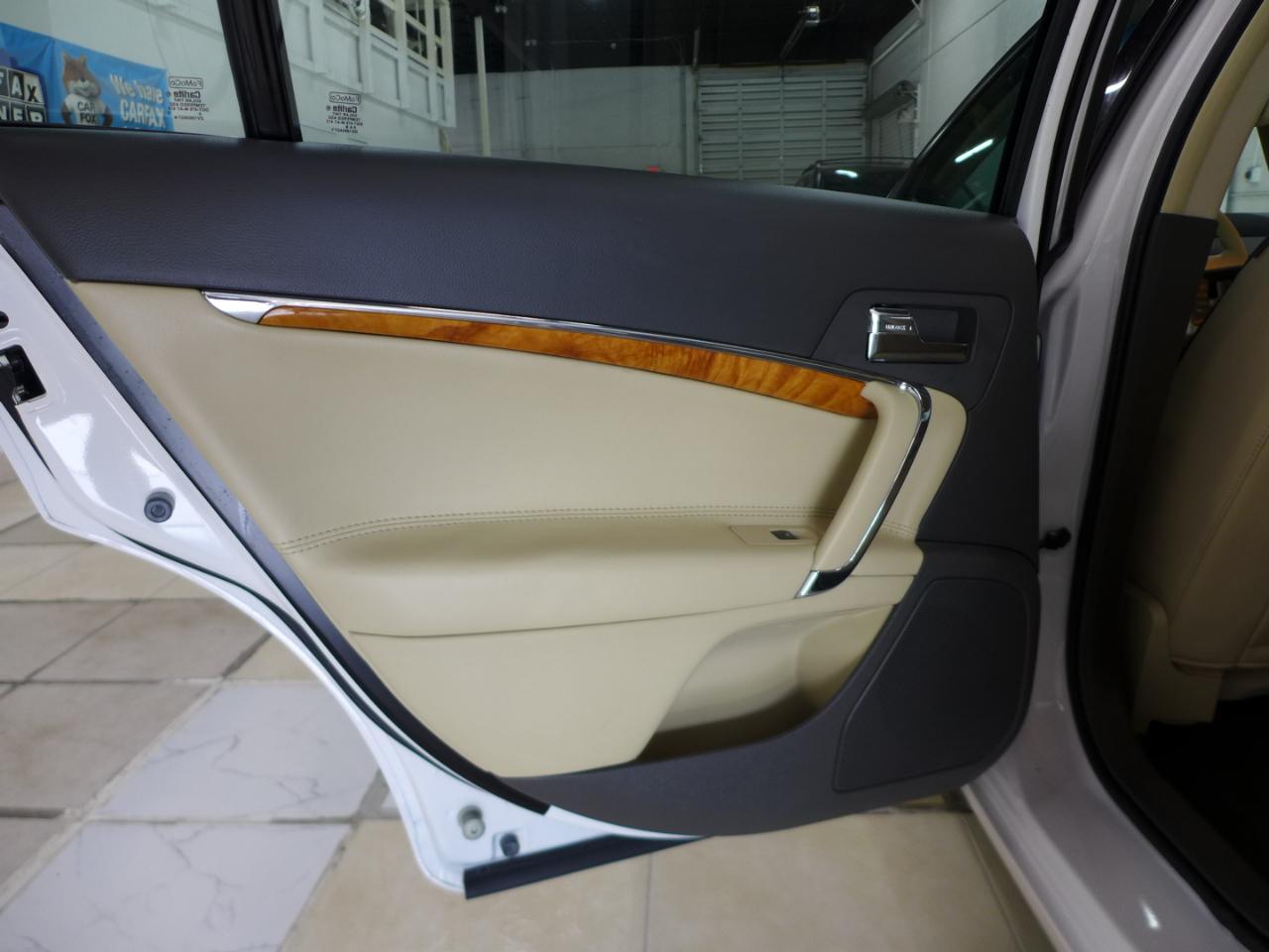 Lincoln MKZ FWD 2011