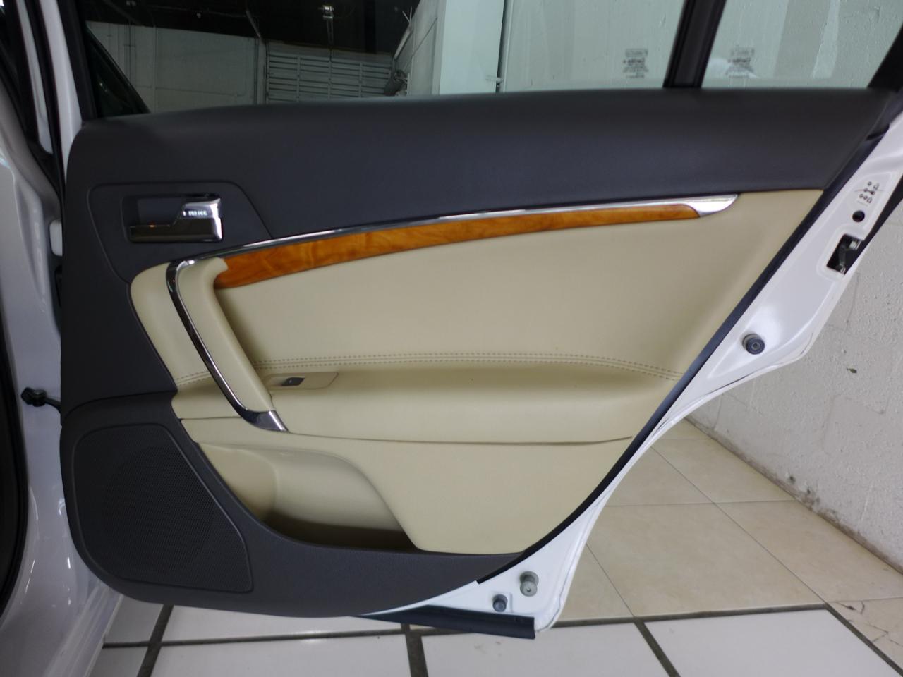 Lincoln MKZ FWD 2011