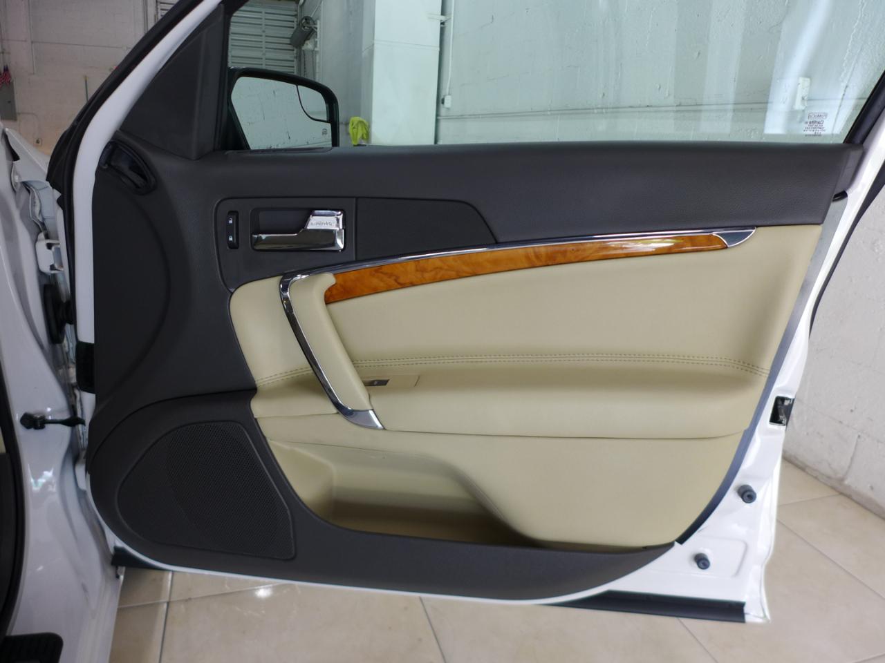 Lincoln MKZ FWD 2011