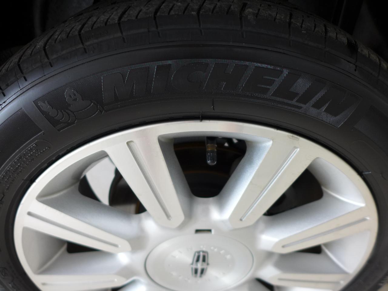 Lincoln MKZ FWD 2011