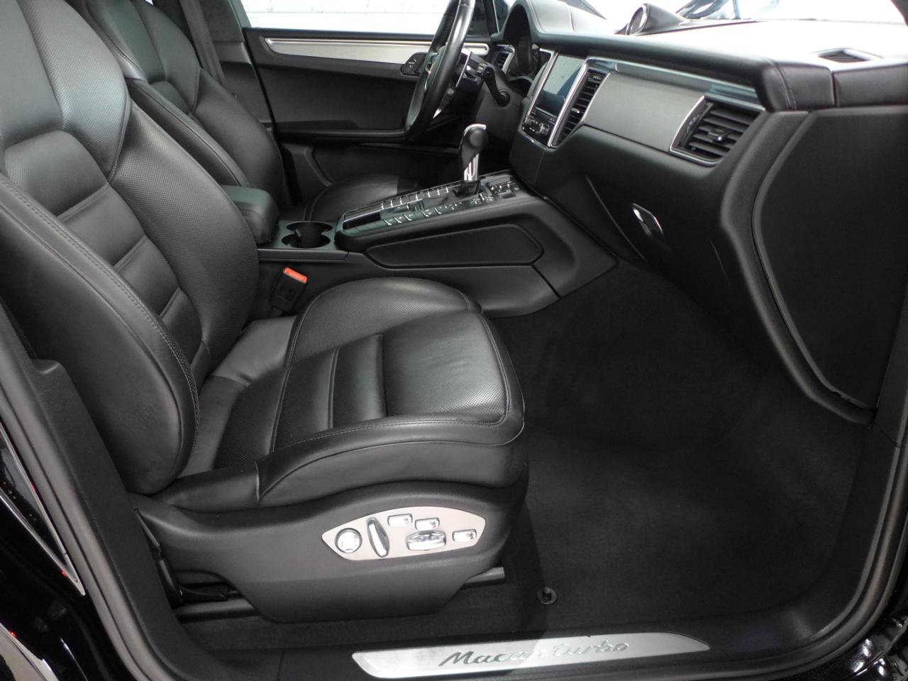 Porsche Macan Turbo 2017