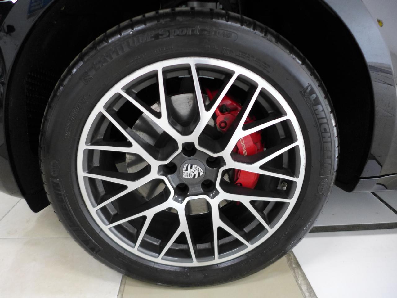Porsche Macan Turbo 2017