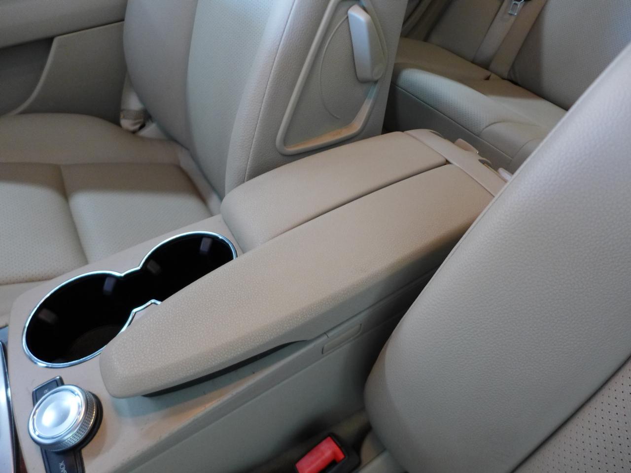 Mercedes-Benz C-Class C300 4MATIC Luxury Sedan 2009