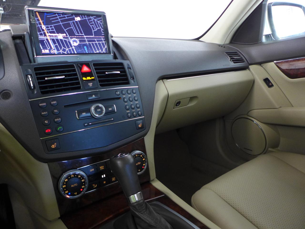 Mercedes-Benz C-Class C300 4MATIC Luxury Sedan 2009