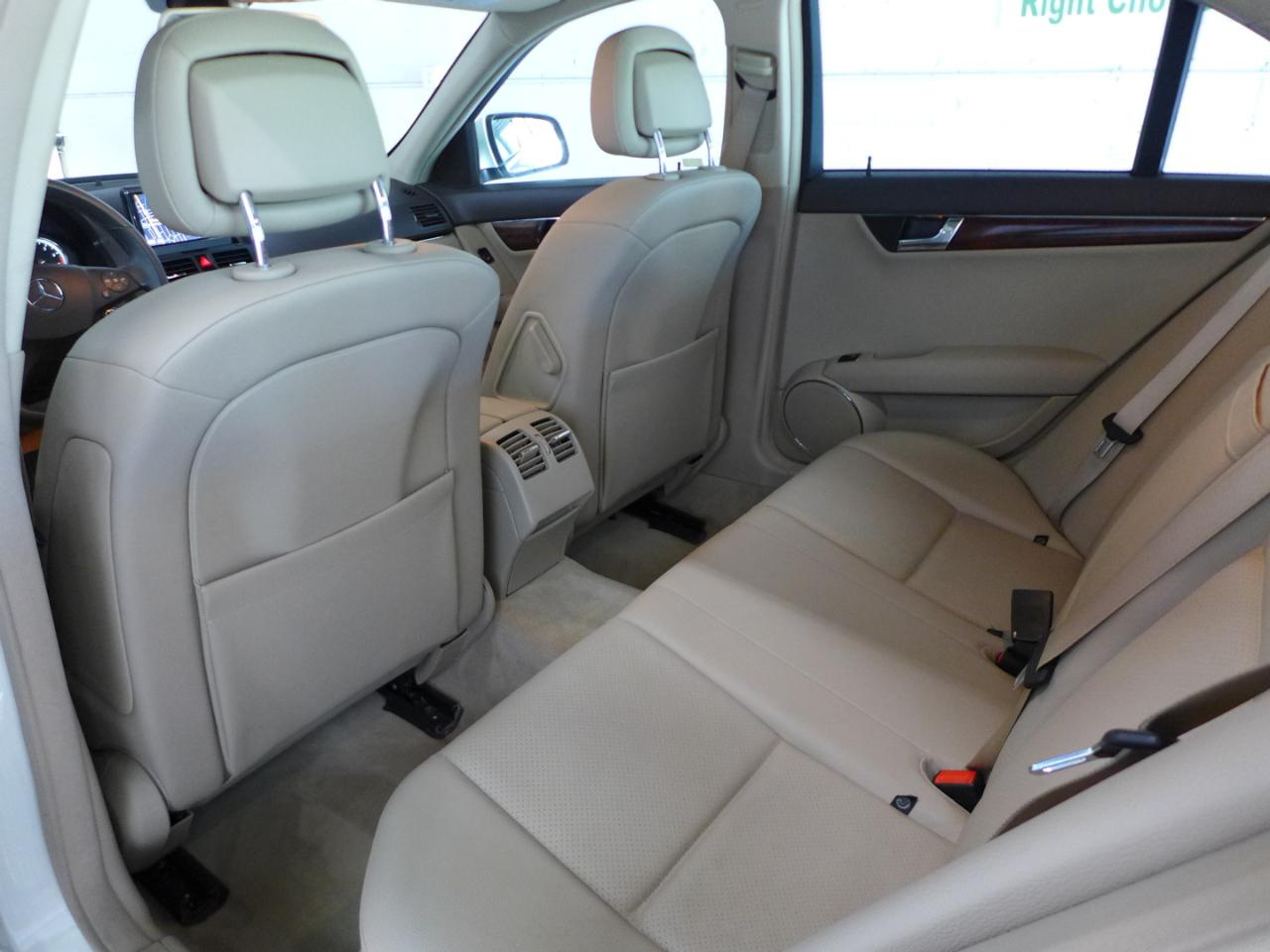 Mercedes-Benz C-Class C300 4MATIC Luxury Sedan 2009